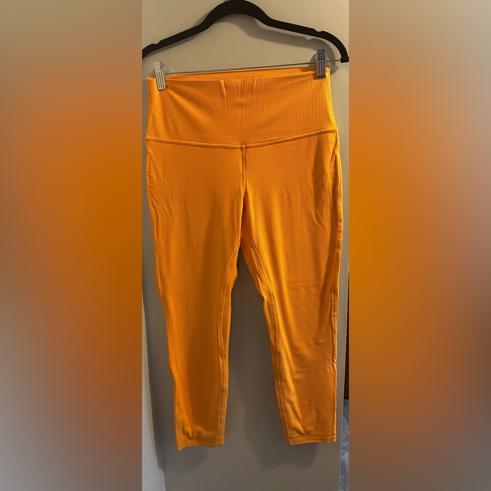 Women’s Lululemon Sz 10 Leggings. 25” inseam. Yellow
